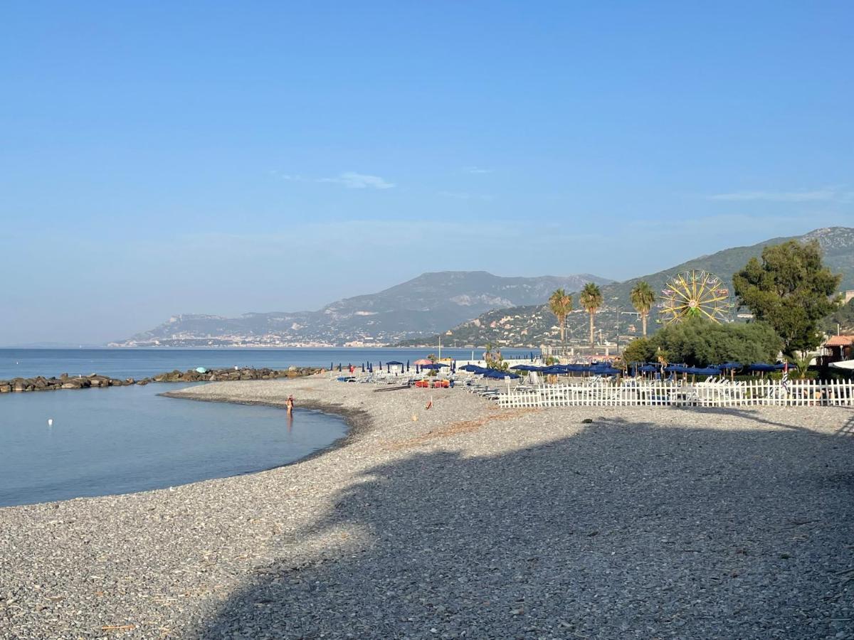 Casa Aiga Marina Apartment Ventimiglia Bagian luar foto