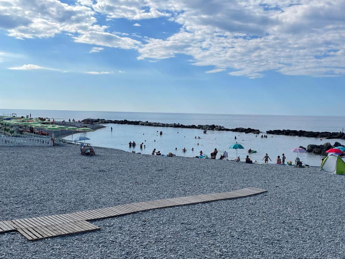 Casa Aiga Marina Apartment Ventimiglia Bagian luar foto